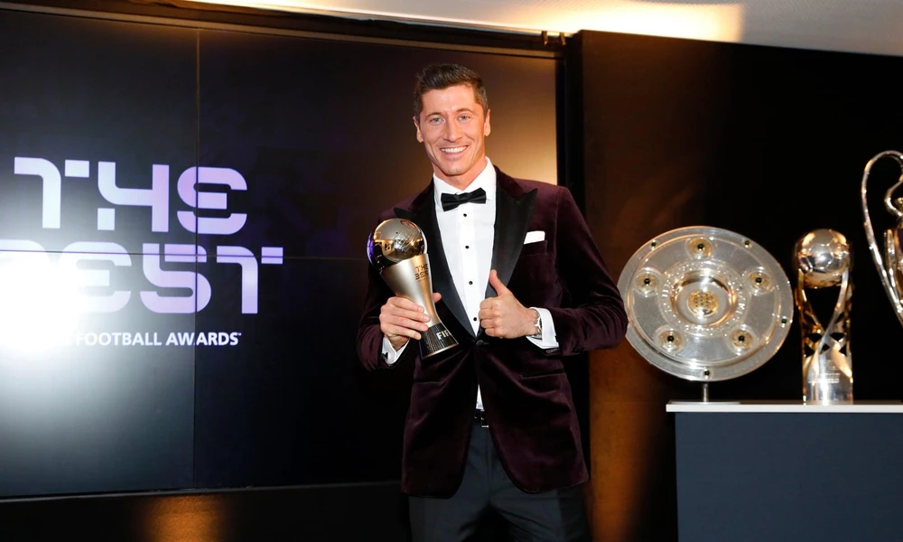 Lewandowski giành danh hiệu Cầu thủ hay nhất năm của FIFA. (Nguồn: Getty Images)