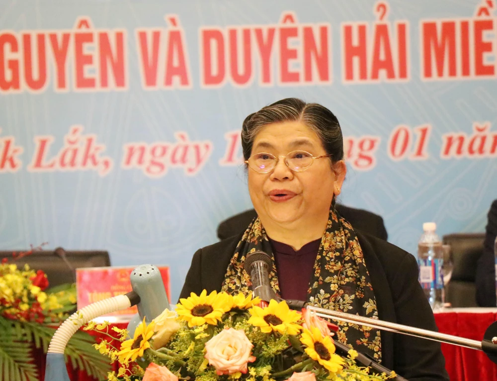 Bà Tòng Thị Phóng, Ủy viên Bộ Chính trị, Phó Chủ tịch Thường trực Quốc hội phát biểu tại Hội thảo. (Ảnh: Tuấn Anh/TTXVN)