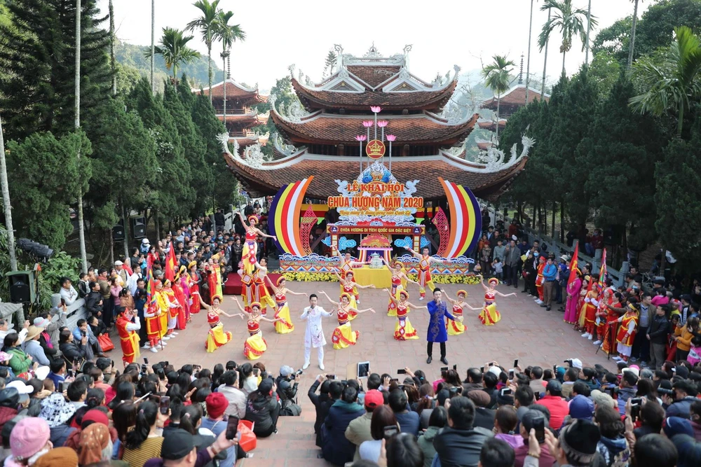 Lễ hội chùa Hương Xuân Canh Tý 2020. (Ảnh: Thanh Tùng/TTXVN)