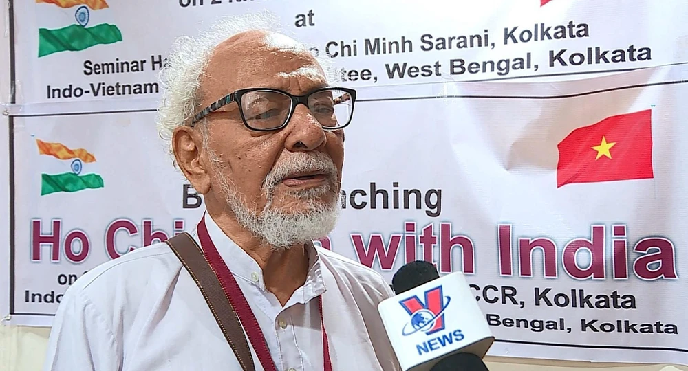Trong ảnh: Ông Geetesh Sharma, học giả, nhà báo kỳ cựu, Chủ tịch Ủy ban Đoàn kết Ấn Độ - Việt Nam bang Tây Bengal. (Ảnh: Huy Lê/TTXVN)