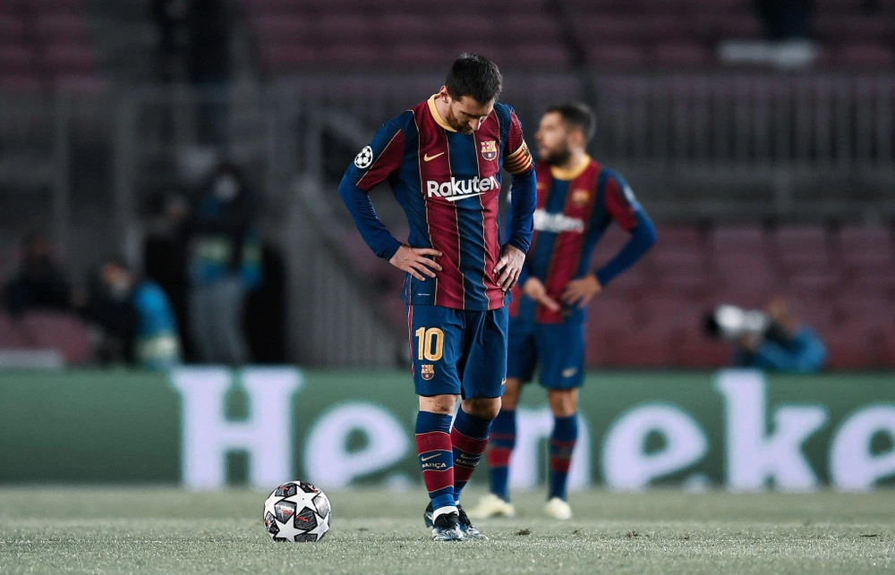 Messi và đồng đội nhận thảm bại ngay trên sân nhà. (Nguồn: Getty Images)