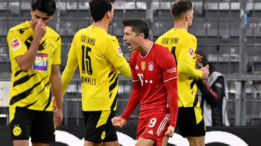 Lewandowski lập hat-trick vào lưới Dortmund. (Nguồn: Getty Images)