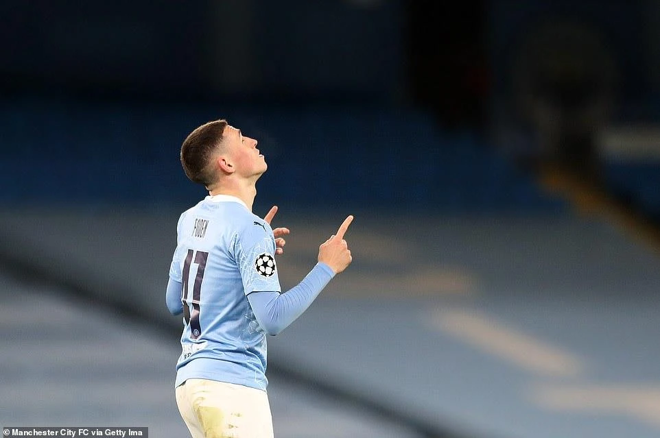 Phil Foden mang lợi thế về cho Manchester City. (Nguồn: Getty Images)