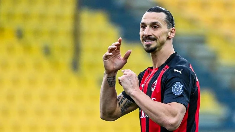 Ibrahimovic và đội bóng chủ quản AC Milan bị UEFA phạt. (Nguồn: Getty Images)