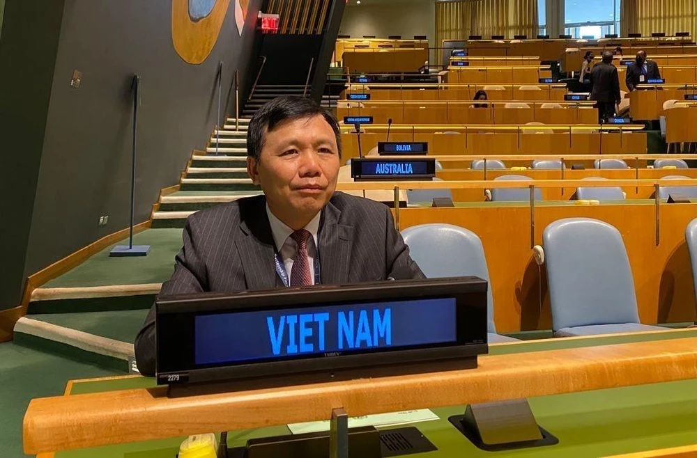 Đại sứ Đặng Đình Quý, Trưởng phái đoàn đại diện Việt Nam tại Liên hợp quốc. (Ảnh: Hữu Thanh/TTXVN)