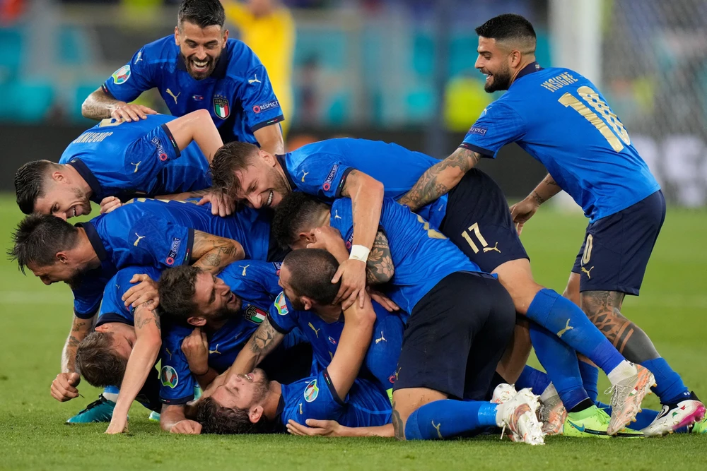 Italy sớm giành vé vào vòng 1/8 EURO 2020. (Ảnh: AFP/TTXVN)