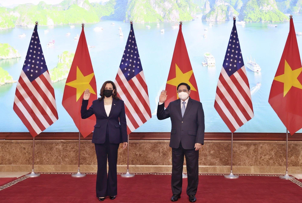 Thủ tướng Phạm Minh Chính và Phó Tổng thống Hoa Kỳ Kamala Harris tại buổi tiếp. (Ảnh: Dương Giang/TTXVN)