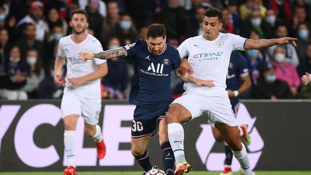 Man City và PSG sẽ tranh vé đầu tiên vào vòng 1/8. (Nguồn: Getty Images)