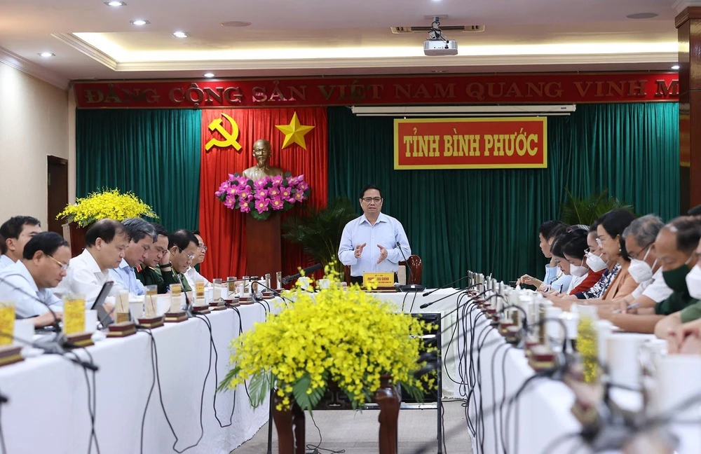 Thủ tướng Phạm Minh Chính phát biểu kết luận buổi làm việc với lãnh đạo chủ chốt tỉnh Bình Phước. (Ảnh: Dương Giang/TTXVN)