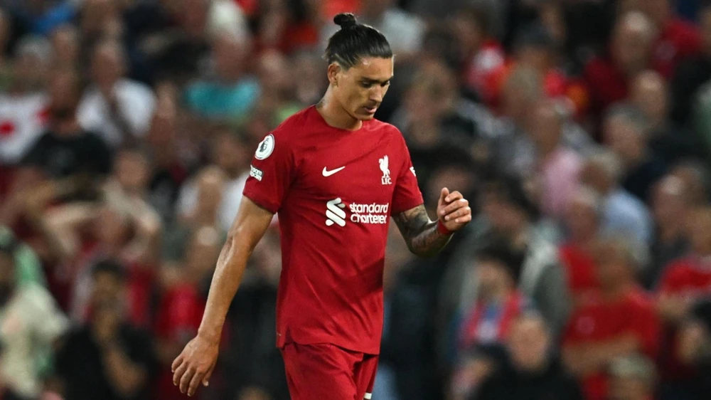 Nunez lĩnh thẻ đỏ, khiến Liverpool phải thi đấu thiếu người. (Nguồn: Getty Images)