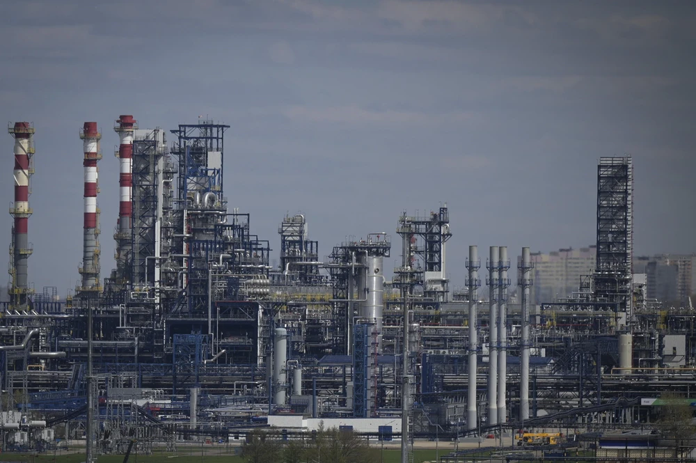 Nhà máy lọc dầu của Tập đoàn Gazprom ở ngoại ô Moskva, Nga. (Ảnh: AFP/TTXVN)