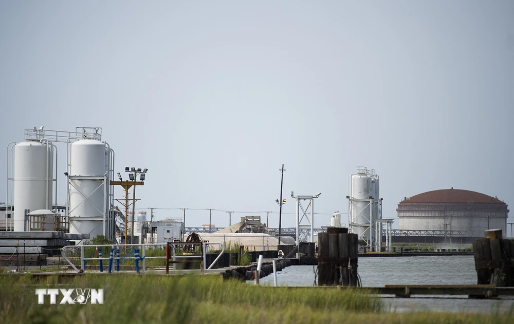 Cơ sở xử lý khí tự nhiên hóa lỏng (LNG) tại bang Louisiana, Mỹ. (Ảnh: AFP/TTXVN)