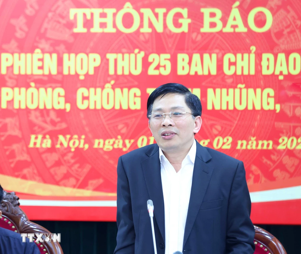 &Ocirc;ng Đặng Văn Dũng, Ph&oacute; Trưởng Ban Nội ch&iacute;nh Trung ương th&ocirc;ng b&aacute;o kết quả Phi&ecirc;n họp. (Ảnh: Phương Hoa/TTXVN)