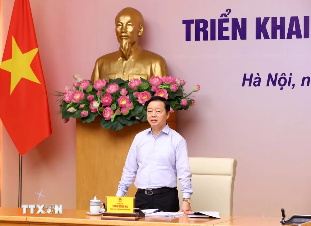 Phó Thủ tướng Trần Hồng Hà chủ trì Hội nghị triển khai công tác năm 2024 của Ủy ban Quốc gia về chấm dứt bệnh lao. (Ảnh: Văn Điệp/TTXVN)