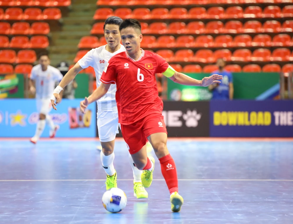 Phạm Đức Hòa cùng đồng đội cần phải đánh bại Futsal Trung Quốc. (Nguồn: VFF)