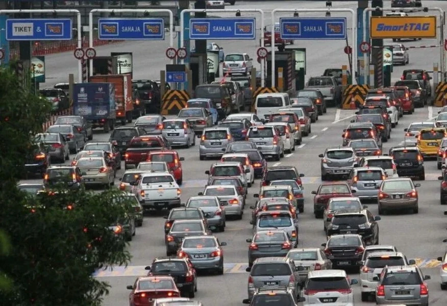 Ôtô tham gia giao thông trên đường phố Malaysia. (Nguồn: Business Today)