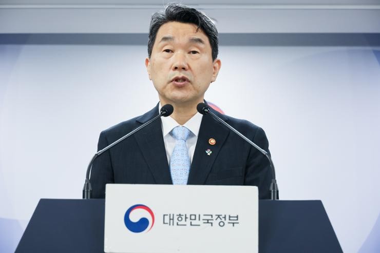 Bộ trưởng Giáo dục Lee Ju-ho. (Nguồn: Yonhap)