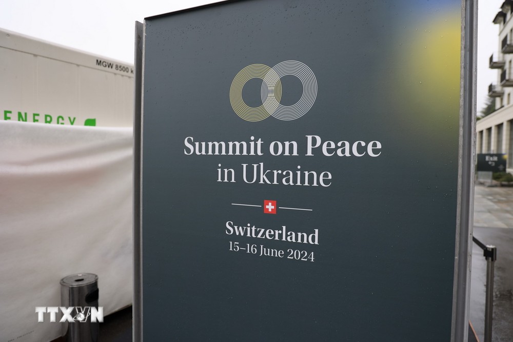 Logo của hội nghị thượng đỉnh về hòa bình cho Ukraine. (Ảnh: Anh Hiển/TTXVN)
