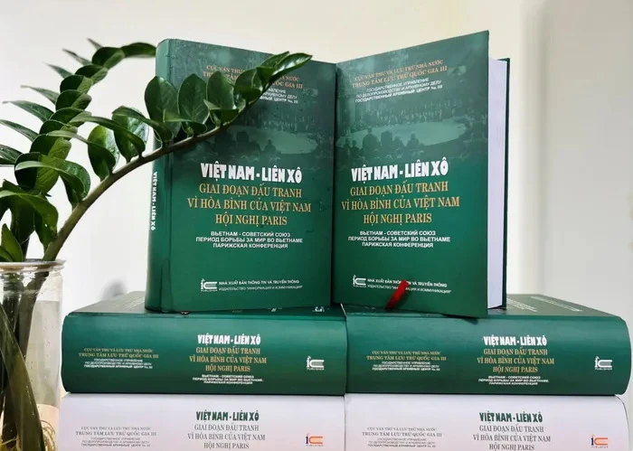 Ra mắt sách “Việt Nam-Liên Xô: Giai đoạn đấu tranh vì hòa bình của Việt Nam. Hội nghị Paris.”