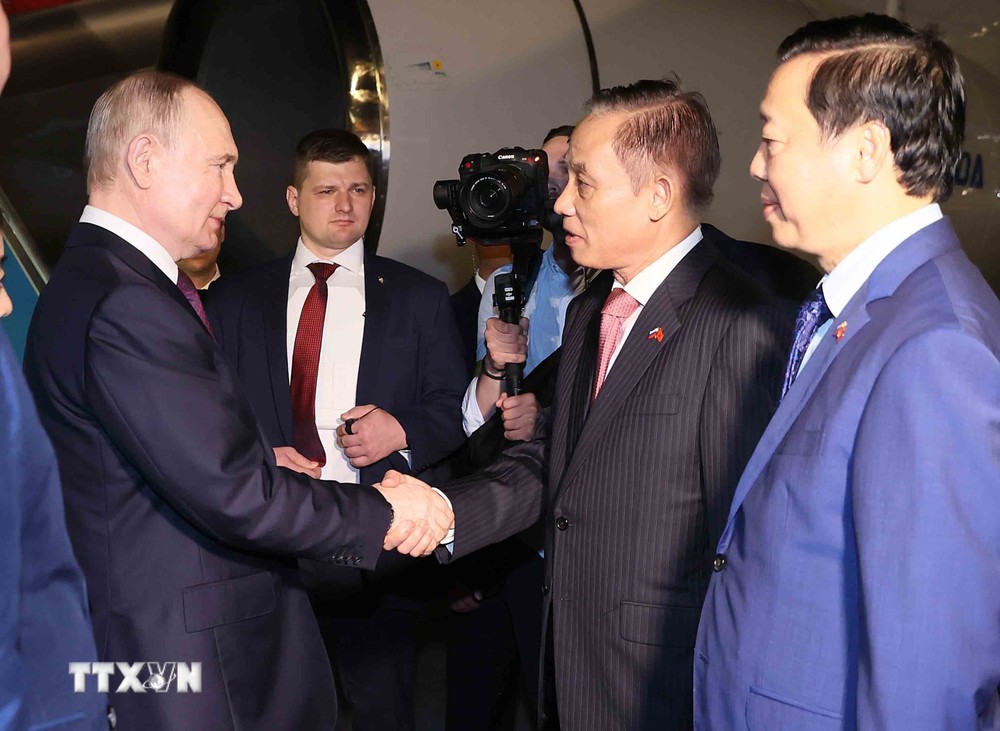 ttxvn_tong_thong_lb_nga_vladimir_putin_den_ha_noi_2006-2.jpg