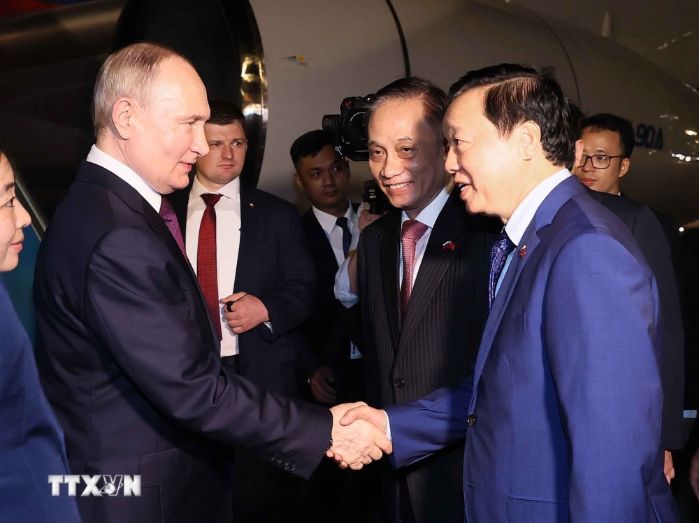 ttxvn_tong_thong_lb_nga_vladimir_putin_den_ha_noi_2006-3.jpg