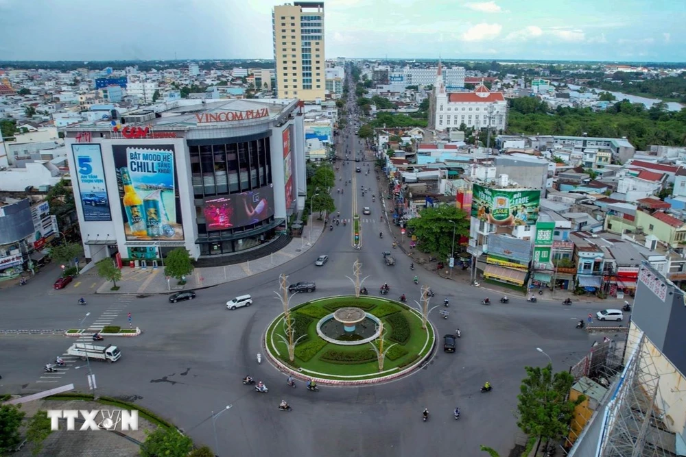 Điểm đầu của dự án nâng cấp, mở rộng 7km còn lại của Quốc lộ 91 tại nút giao các đường Cách Mạng Tháng Tám-Hùng Vương-Trần Phú-Nguyễn Trãi thuộc quận Ninh Kiều. (Ảnh: Thanh Liêm/TTXVN)