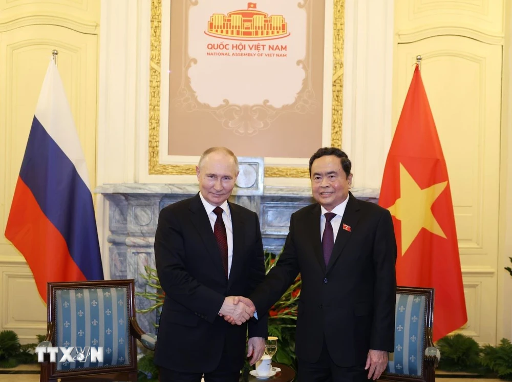 Chủ tịch Quốc hội Trần Thanh Mẫn hội kiến Tổng thống LB Nga Vladimir Putin. (Ảnh: Thống Nhất/TTXVN)