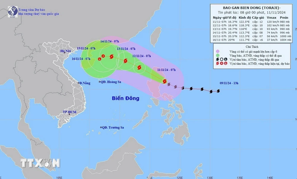 Đường đi của bão TORAJI, lúc 7giờ ngày 11/11/2024. (Ảnh: TTXVN phát)