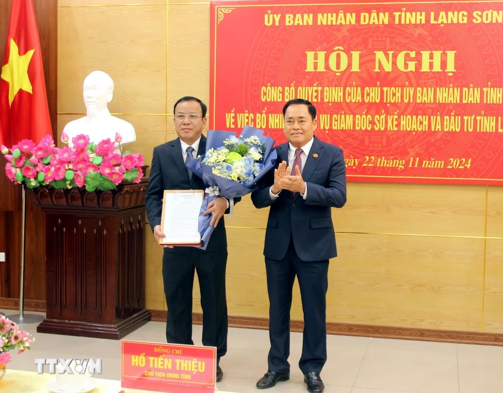 Ông Phan Hồng Tiến, Bí thư Huyện ủy, Chủ tịch HĐND huyện Hữu Lũng được điều động, bổ nhiệm giữ chức Giám đốc Sở Kế hoạch và Đầu tư tỉnh Lạng Sơn từ ngày 22/11/2024. (Ảnh: Văn Đạt/TTXVN)