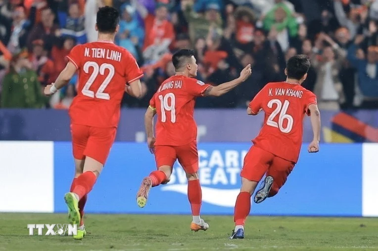 Tuyển Việt Nam sẽ sớm giành vé vào bán kết AFF Cup 2024? (Ảnh: Minh Quyết/TTXVN)