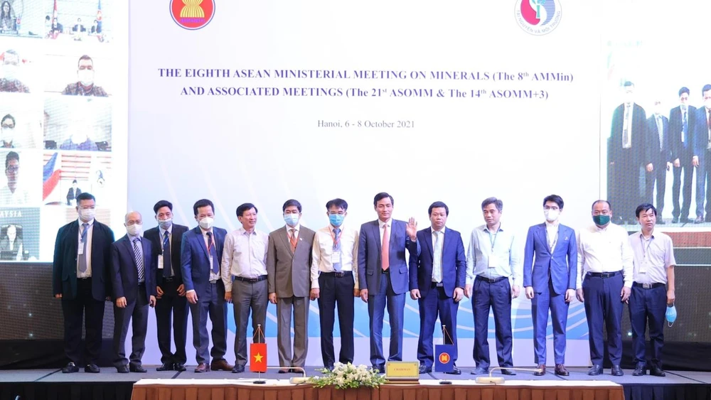 Đoàn Việt Nam tham dự Hội nghị Quan chức cấp cao ASEAN về khoáng sản (ASOMM) lần thứ 21. (Ảnh: Hoàng Đạt/Vietnam+)