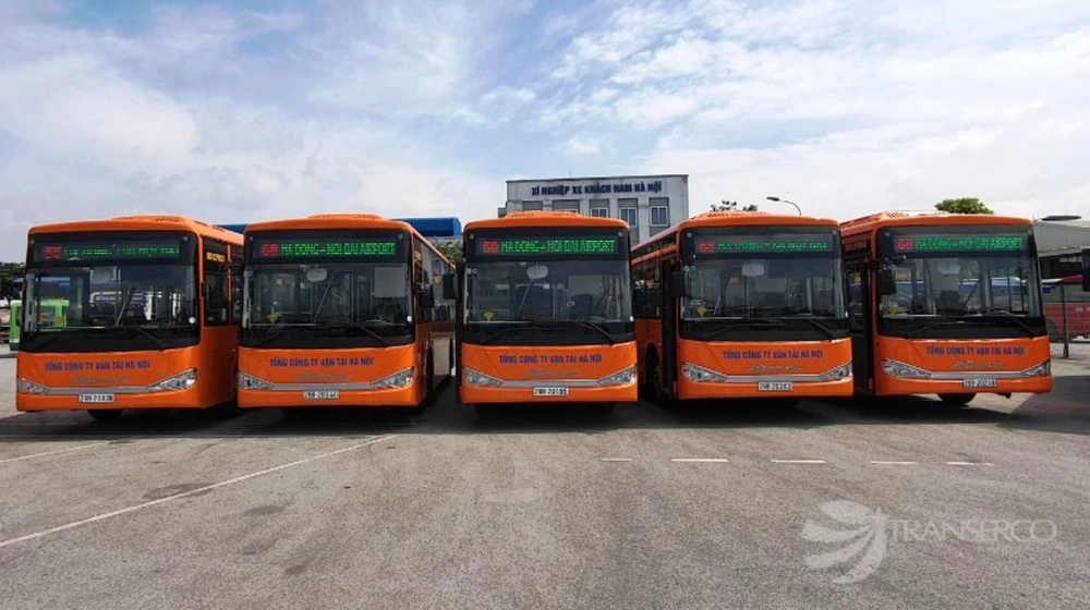 Tuyến buýt chất lượng cao số 68 có lộ trình Hà Đông-sân bay Nội Bài. (Ảnh: Transerco cung cấp)