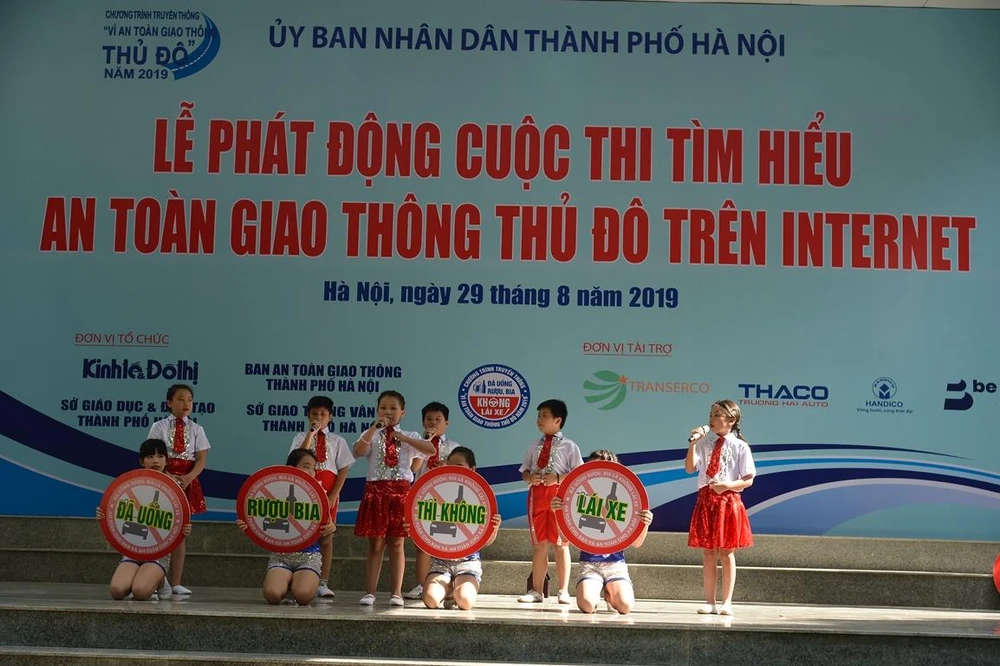 Cuộc thi tìm hiểu An toàn giao thông Thủ đô góp phần xây dựng văn hóa giao thông trên địa bàn thành phố. (Ảnh: Việt Hùng/Vietnam+)