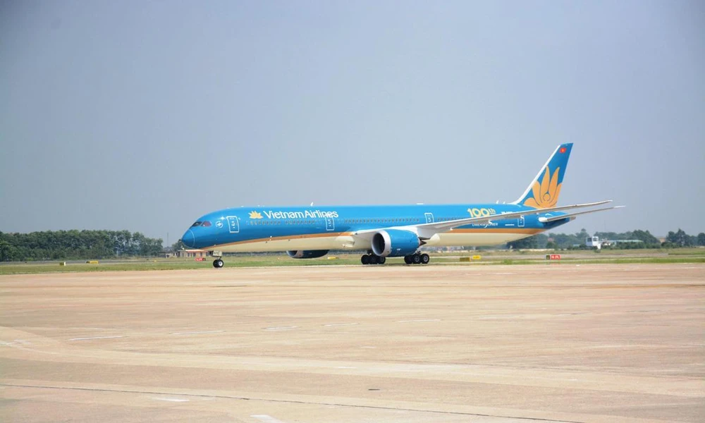 Máy bay Boeing 787-10 của hãng hàng không Vietnam Airlines. (Ảnh: Việt Hùng/Vietnam+)