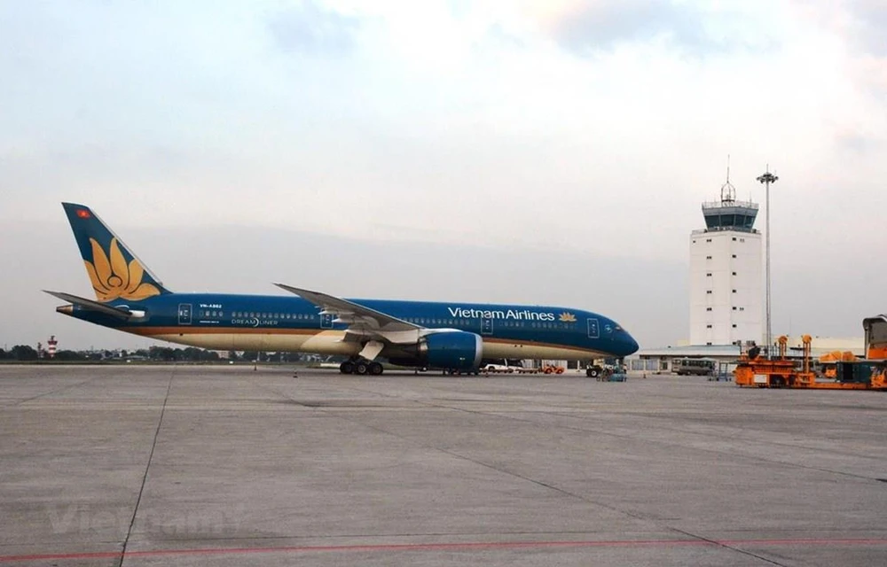 Máy bay của hãng hàng không Vietnam Airlines tại vị trí đỗ ở một sân bay. (Ảnh: Việt Hùng/Vietnam+)