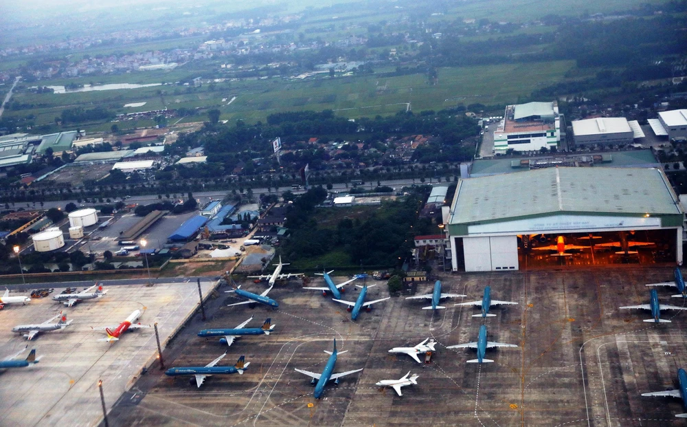 Máy bay của các hãng hàng không tại sân bay Nội Bài. (Ảnh: Huy Hùng/Vietnam+)