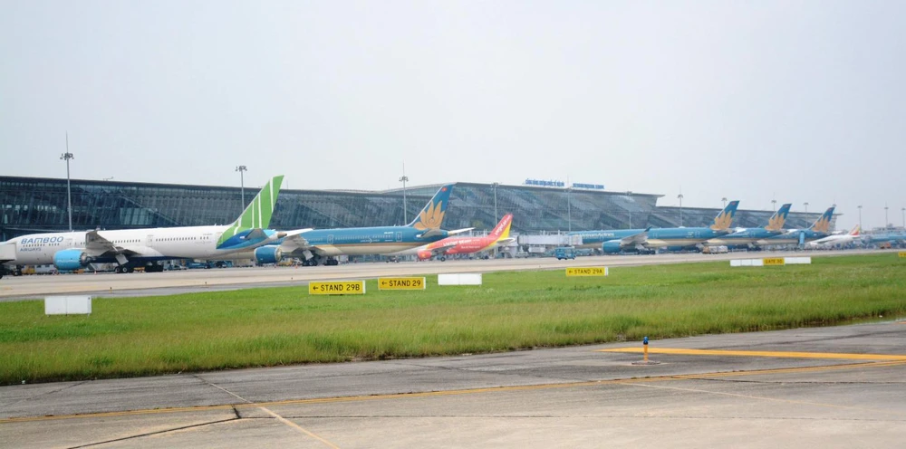 Với việc bùng phát dịch COVID-19, thị trường hàng không Việt Nam đã bị ảnh hưởng nghiêm trọng, hãng bay đối diện với nhiều khó khăn. (Ảnh: Việt Hùng/Vietnam+)