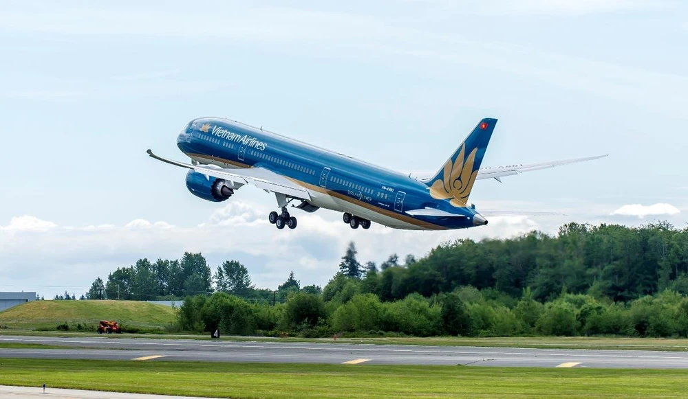 Vietnam Airlines dự kiến bắt đầu khai thác với tần suất 2 chuyến/tuần đường bay thẳng từ Việt Nam-Mỹ và giá vé sẽ từ 800 USD bao gồm thuế, phí. (Ảnh: CTV/Vietnam+)