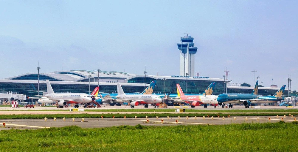Hàng không Việt Nam có dấu hiệu khởi sắc khi tần suất các đường bay nội địa và quốc tế dần tăng lên. (Ảnh: CTV/Vietnam+)