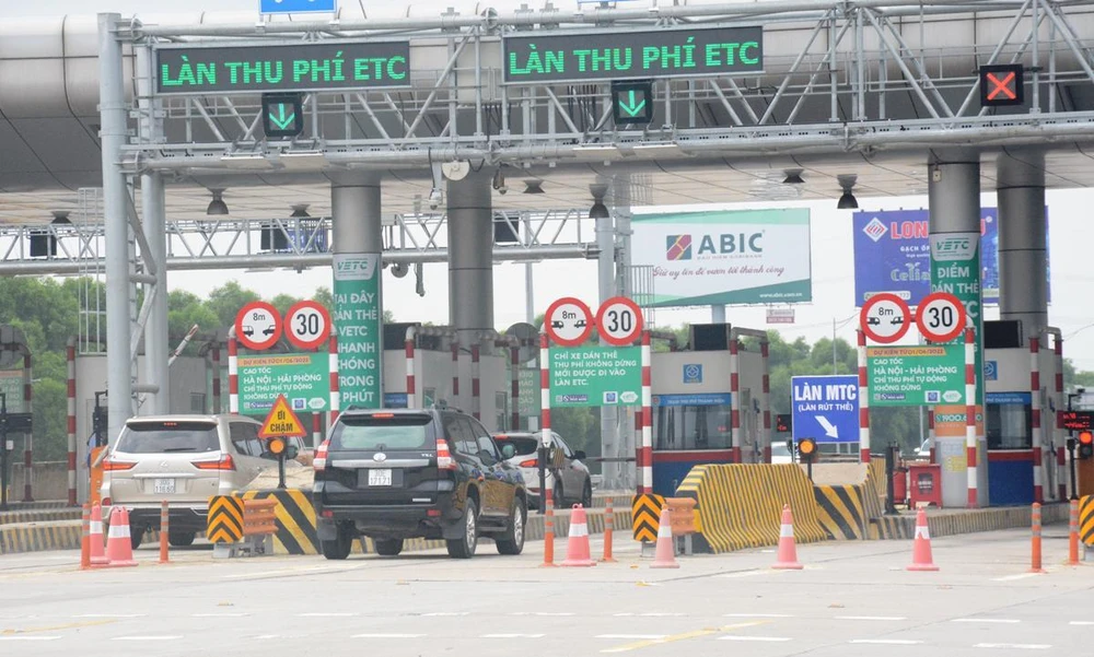 Đường cao tốc Hà Nội-Hải Phòng chỉ thu phí không dừng từ ngày 1/6. (Ảnh: Việt Hùng/Vietnam+)