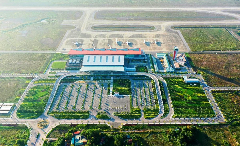 Cảng hàng không quốc tế Vân Đồn tại tỉnh Quảng Ninh được đầu tư theo hình thức xã hội hóa. (Ảnh: CTV/Vietnam+)