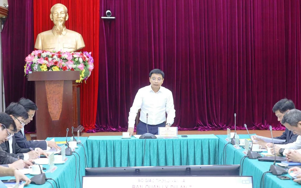 Bộ trưởng Bộ Giao thông Vận tải Nguyễn Văn Thắng chỉ đạo tại buổi giao ban thường kỳ vào chiều 2/3. (Ảnh: CTV/Vietnam+)