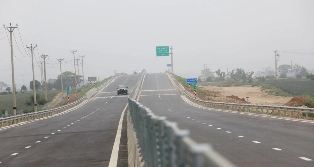 Cao tốc Cao Bồ-Mai Sơn có quy mô 4 làn xe, vận tốc thiết kế 80km/giờ. (Ảnh: Việt Hùng/Vietnam+)