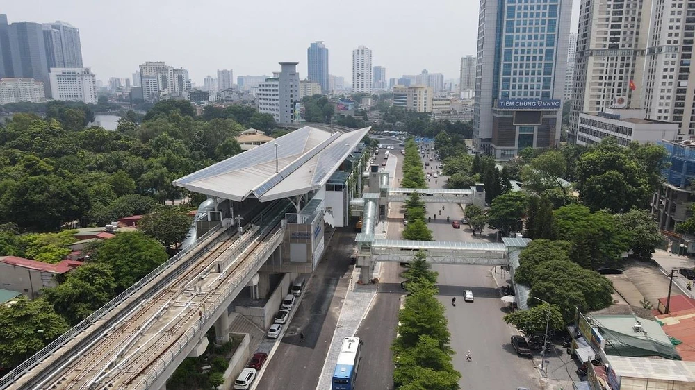 Dự án đường sắt đô thị Nhổn-Ga Hà Nội đã hoàn thành việc xây dựng và lắp đặt thiết bị tại 8 ga trên cao. (Ảnh: Việt Hùng/Vietnam+)