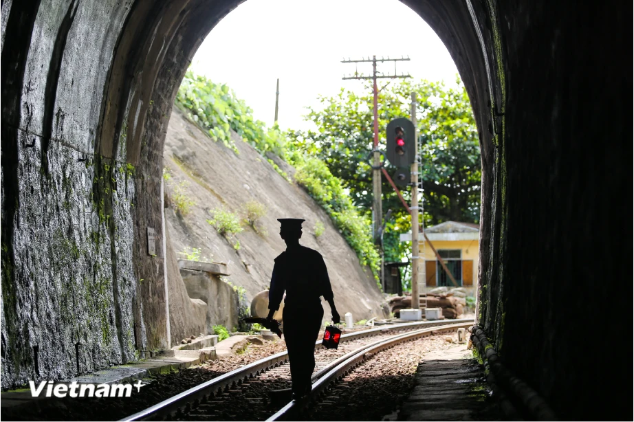 Một hầm đường sắt của tuyến đường sắt Bắc-Nam. (Ảnh: Minh Sơn/Vietnam+)