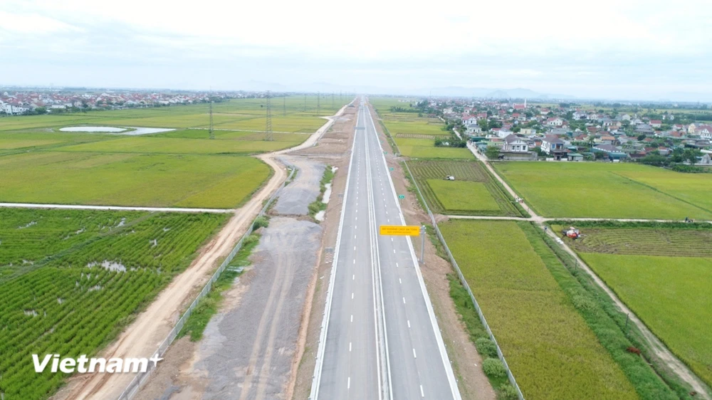 Một tuyến Cao tốc Bắc-Nam phía Đông đã hoàn thành và đưa vào khai thác. (Ảnh: Việt Hùng/Vietnam+)