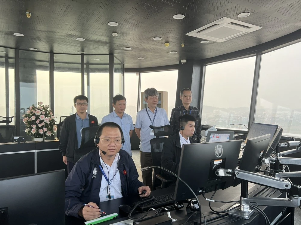 Tổng công ty Quản lý bay Việt Nam đã thực hiện chuyển đổi khai thác thành công Đài Kiểm soát không lưu Điện Biên mới. (Ảnh: PV/Vietnam+)