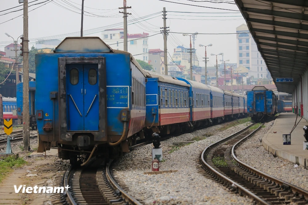 Đường sắt sẽ hỗ trợ vé tàu miễn phí cho các tổ chức tình nguyện viên hỗ trợ khắc phục bão lũ số 3. (Ảnh: Minh Sơn/Vietnam+)