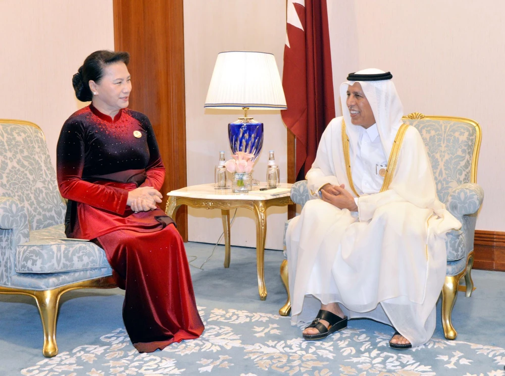Chủ tịch Quốc hội Nguyễn Thị Kim Ngân hội kiến Chủ tịch Hội đồng Shura (Nghị viện) Qatar, Ngài Ahmad Bin Abdullah Al Mahmoud. (Ảnh: Trọng Đức/TTXVN)