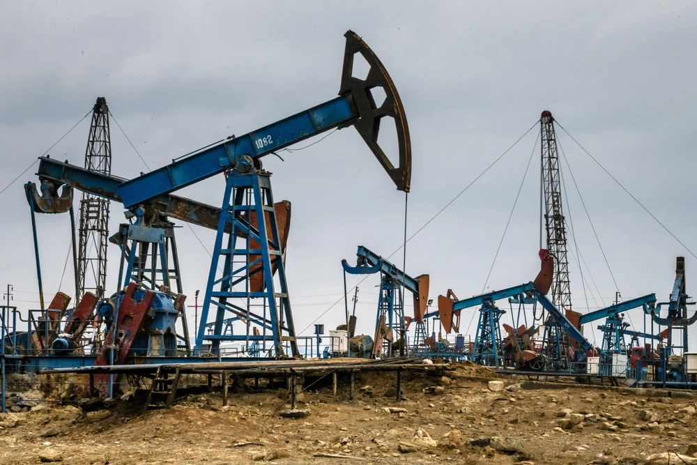 Một cơ sở khai thác dầu ở ngoại ô Baku, Azerbaijan, ngày 19/3/2019. (Ảnh: AFP/ TTXVN)